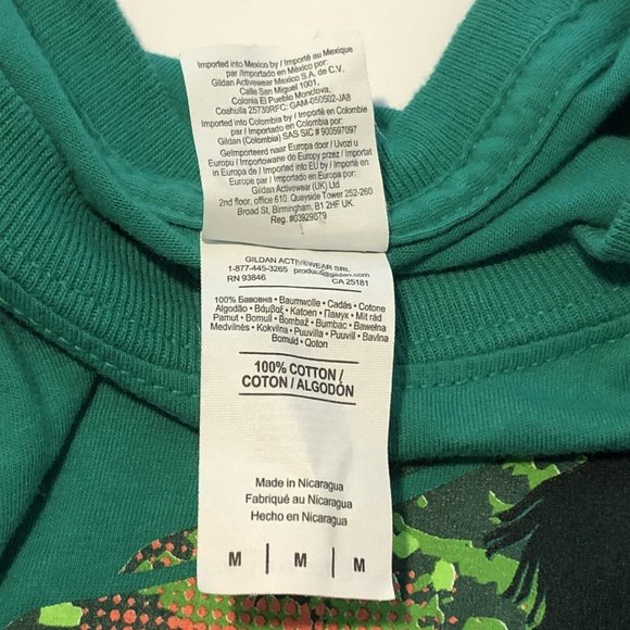 Anime Fantasy Magical Amulet Shield Warrior Green Shirt Men Size Medium - Picture 7 of 12